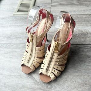 BCBGMaxAzria Ivory Leather Gladiator Studded Full Leather Open Toe  Pumps